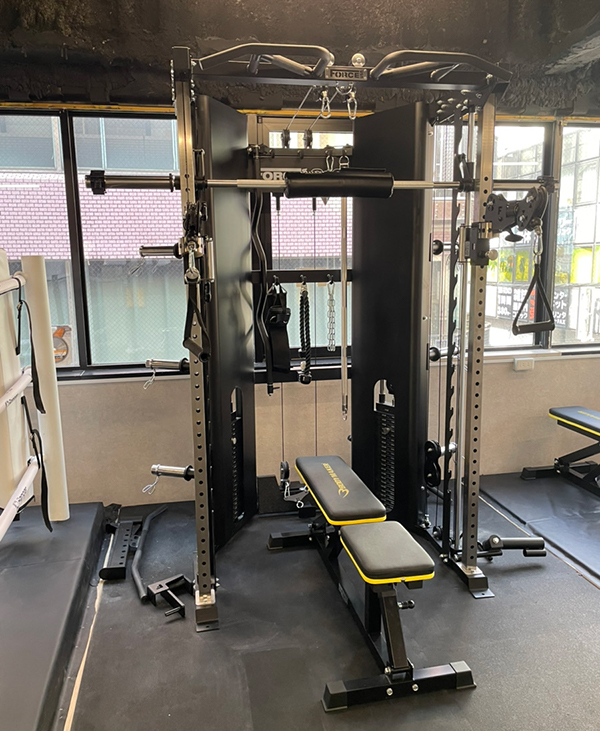 [写真]横浜店のエアロバイク